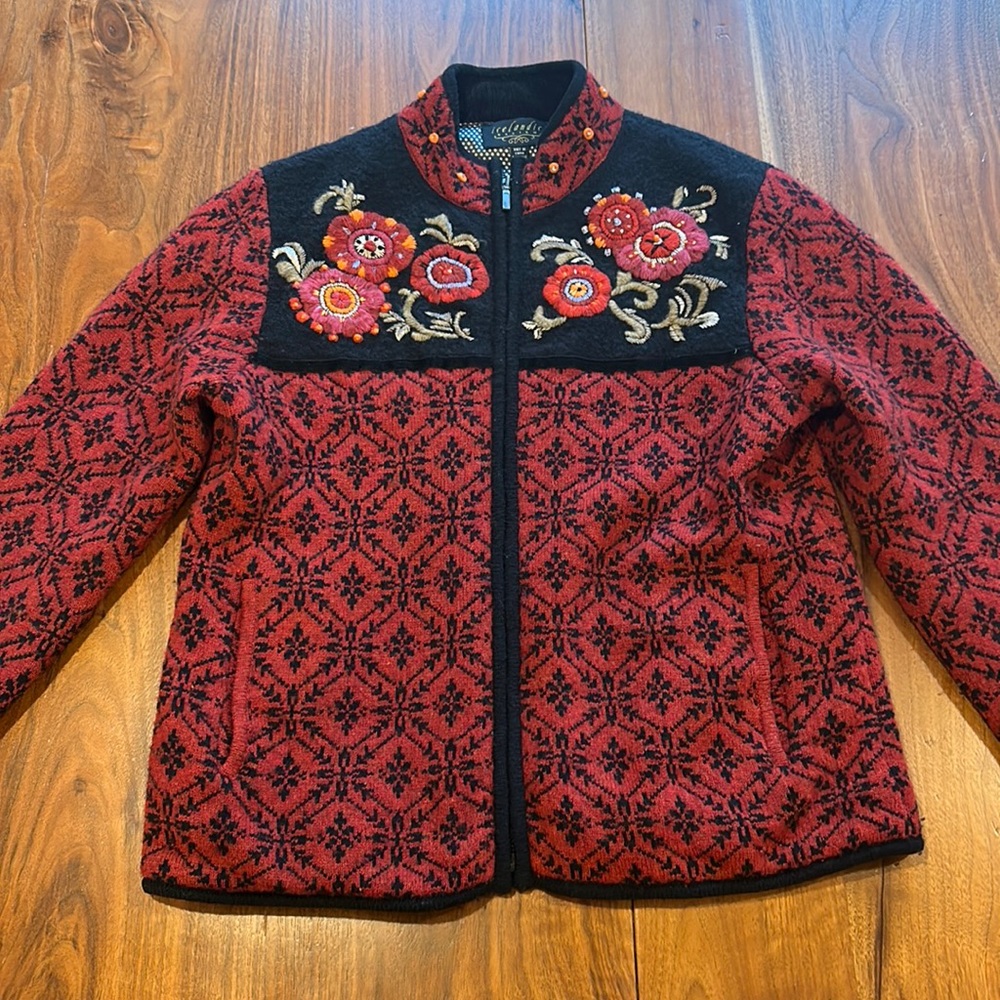 Woman’s Icelandic Designs Full Zip